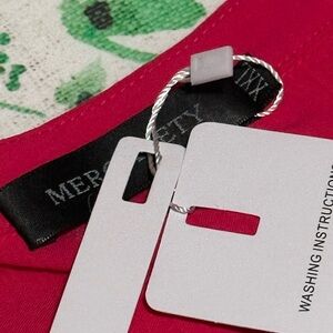 MEROKEETY Scarlet Floral Top